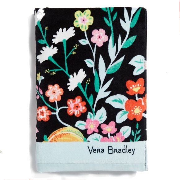 Vera bradley beach towel - Picture 2 of 3